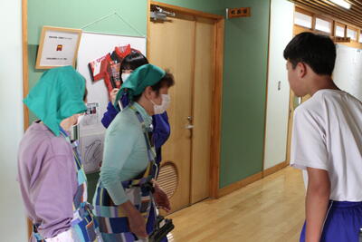 今日は１年生４クラスに入っていただきました。