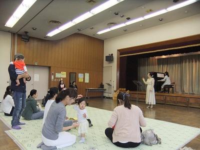 親子で触れ合うコンサートの様子４