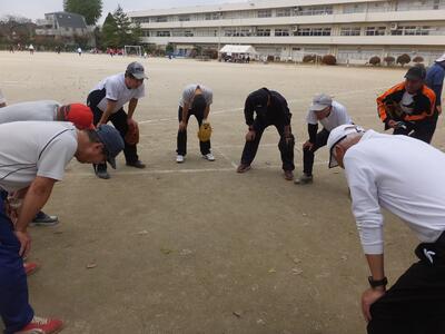 相手チームにエールを送ります