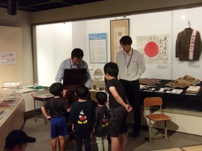 蓄音機上演風景