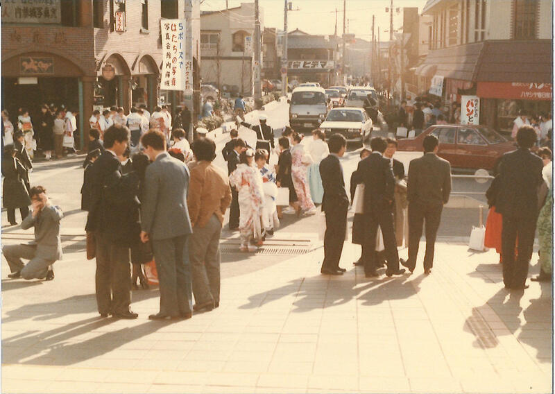 写真：文化会館の前