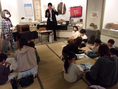 おもちゃ作り風景