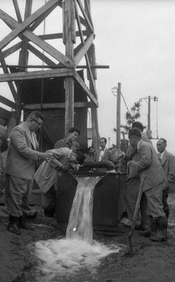 写真：昭和３５年３号深井戸さく井