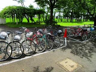 夏季限定自転車通学者のための自転車置き場