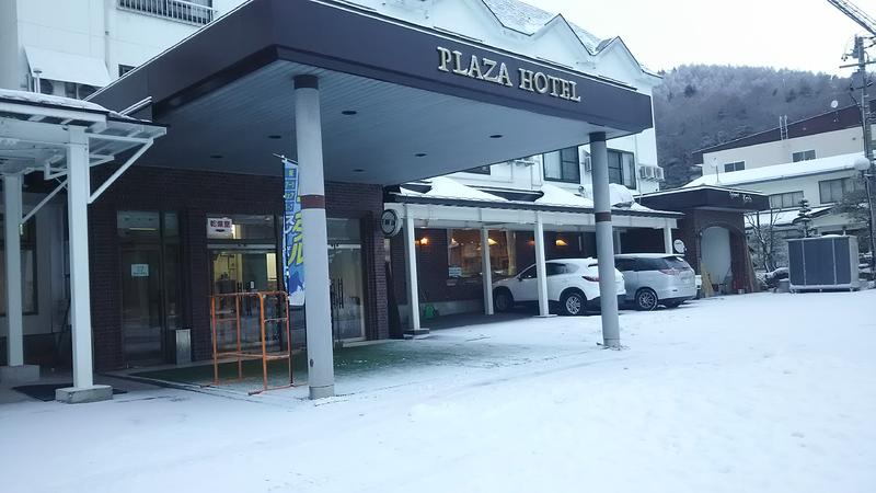 ホテル前にも雪が積もりました。