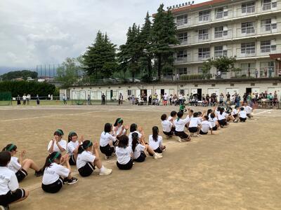 長縄跳び2年優勝決定の瞬間