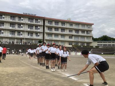 長縄跳び３年　３