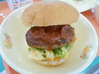 ハンバーガーにして食べました♪