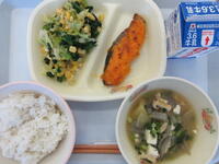 １１月１日の給食（坂小学校）