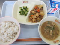 ５月７日の給食（坂小）