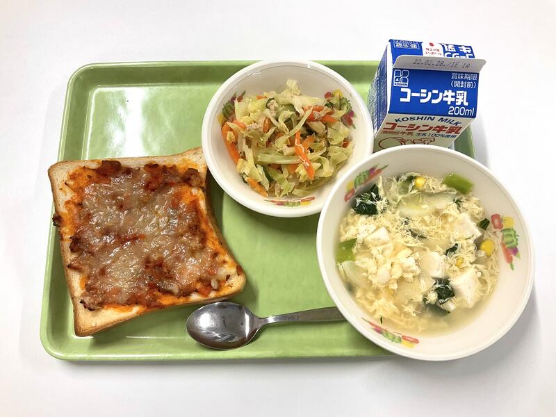 給食室より 流山市立おおぐろの森小学校