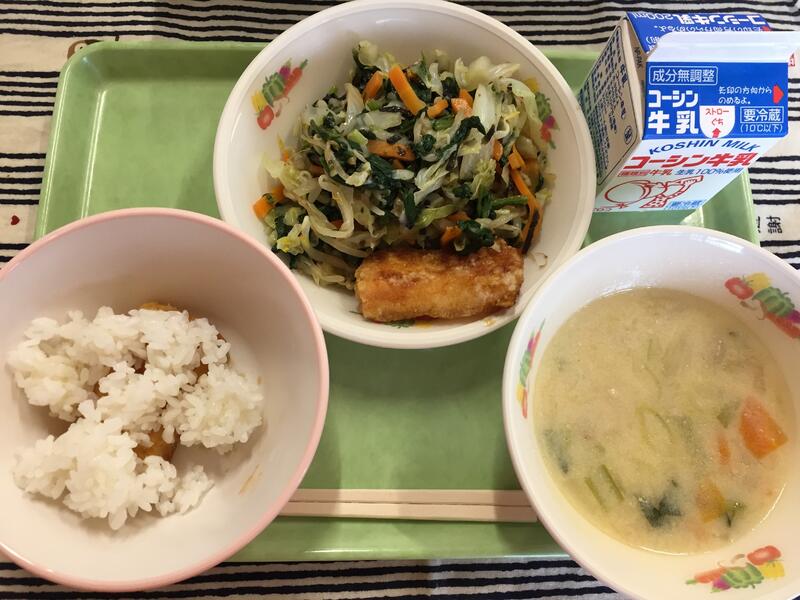 給食室より 流山市立おおぐろの森小学校