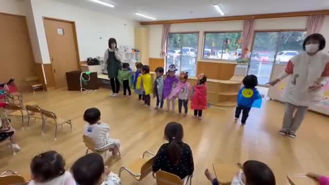 １１月誕生会（乳児）｢おおきなおいも②｣