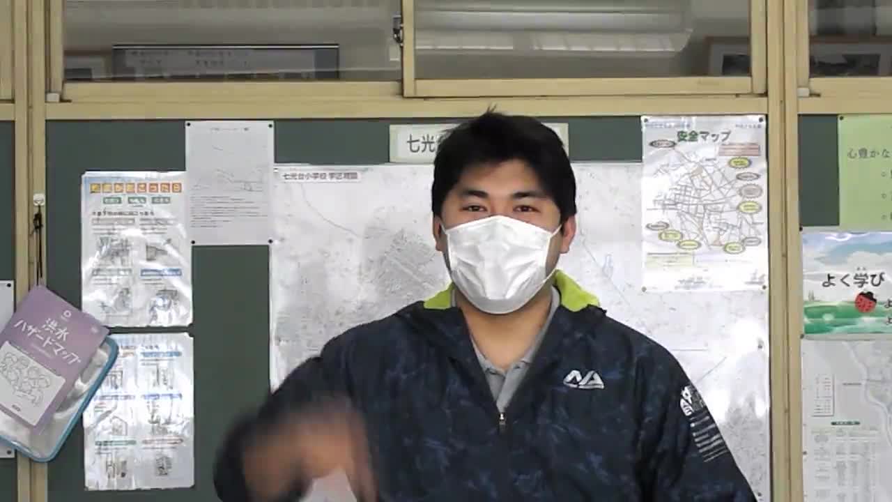 Let's play じゃんけん!!（rock,scissors,paper）