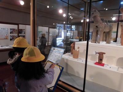 ３年生郷土博物館見学