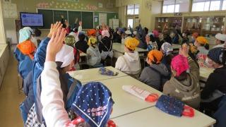 ６年　バターづくり（食育）