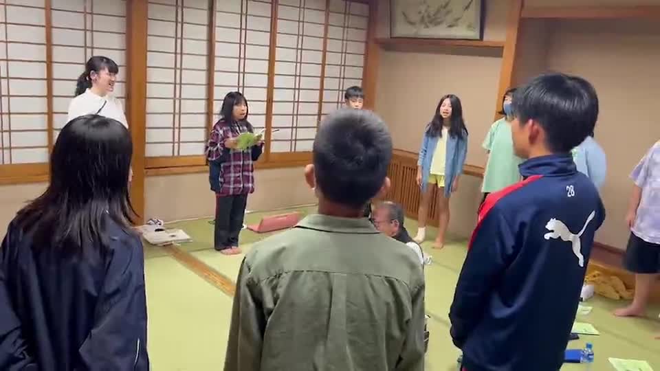 ６年生修学旅行での歌練習
