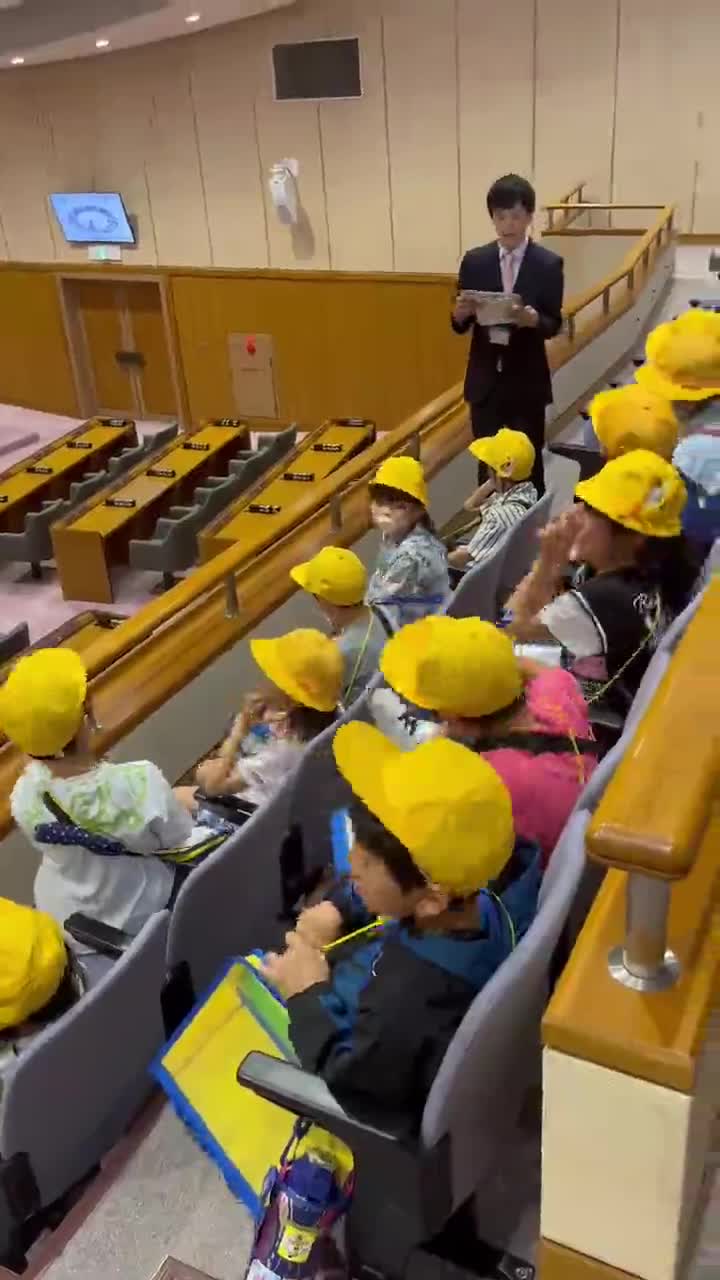 ３年生市内巡り（野田市議会場見学）