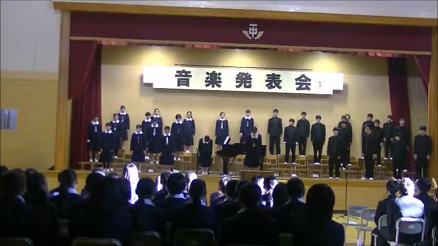 音楽発表会（２年５組）「空は今」
