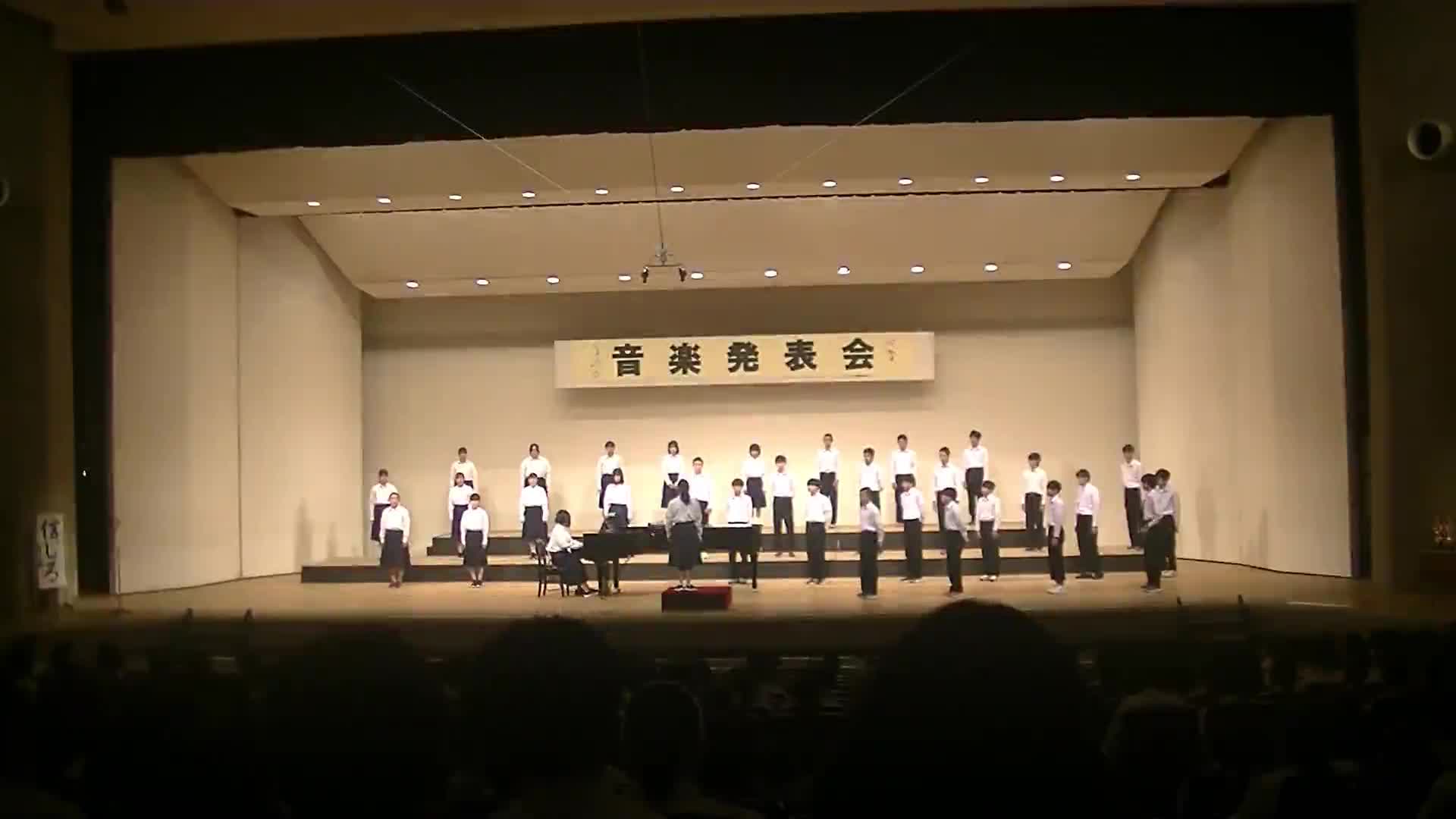 音楽発表会（３年５組）「信じる」