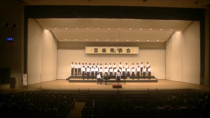 音楽発表会（３年３組）「青い鳥」