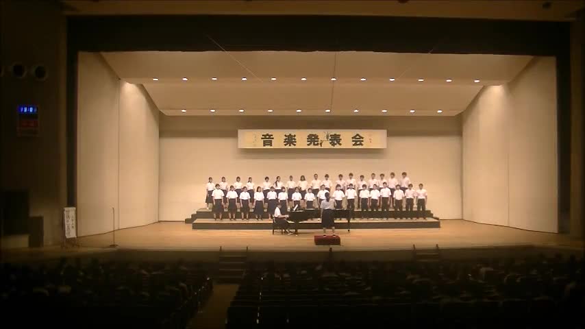 音楽発表会（２年５組）「瑠璃色の地球」