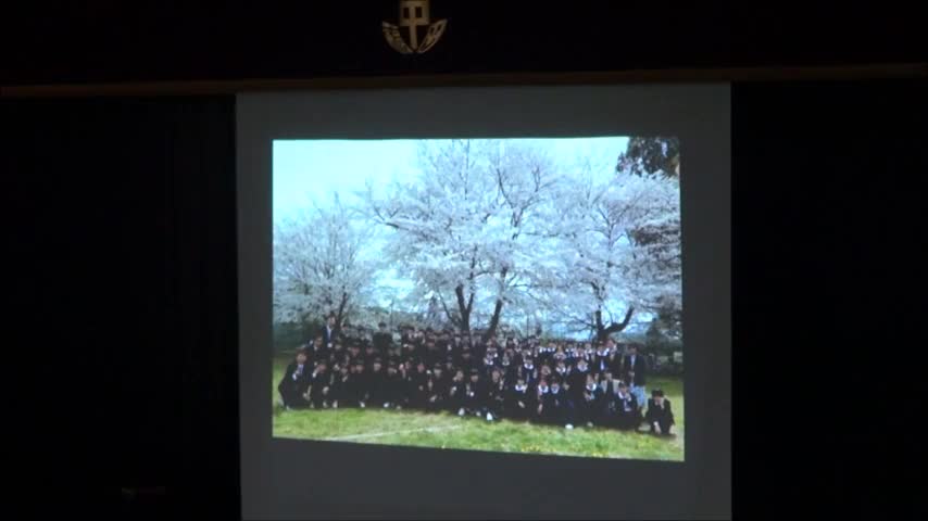 ３年生を送る会（３年間の思い出）