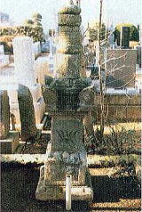 牧野家の供養塔